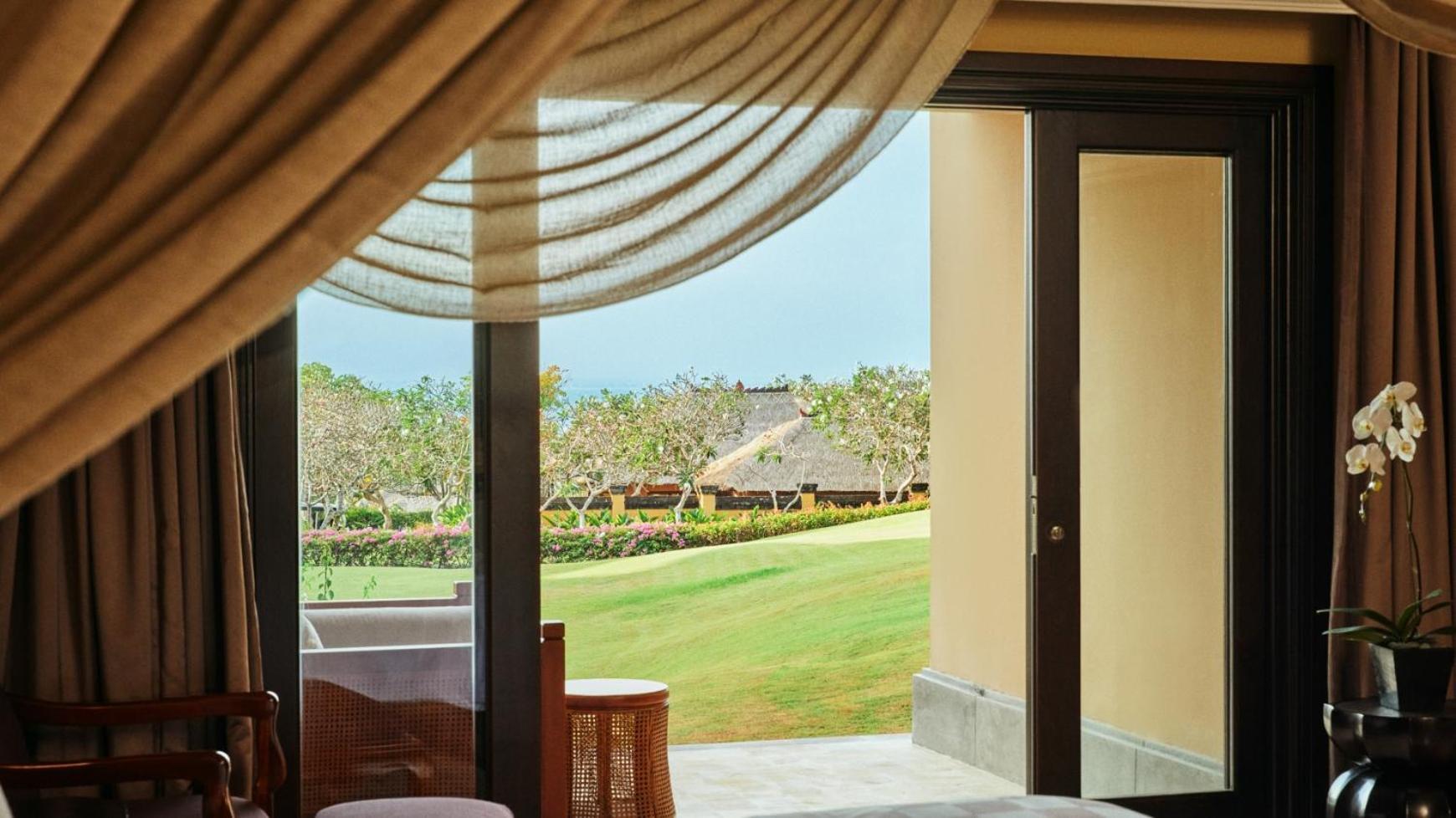 Ayana Bali 5*
